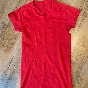 Lululemon running top